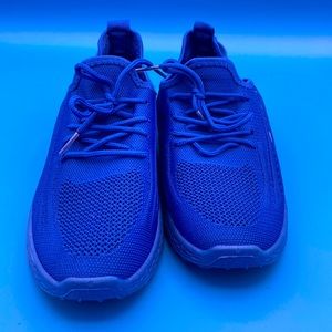 Pony Royal blue size 6 US